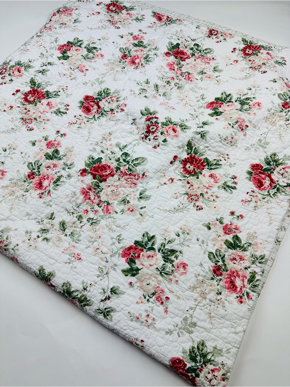 Laura Ashley Romantic Cottagecore Floral Quilt Full/Queen with Standard Shams